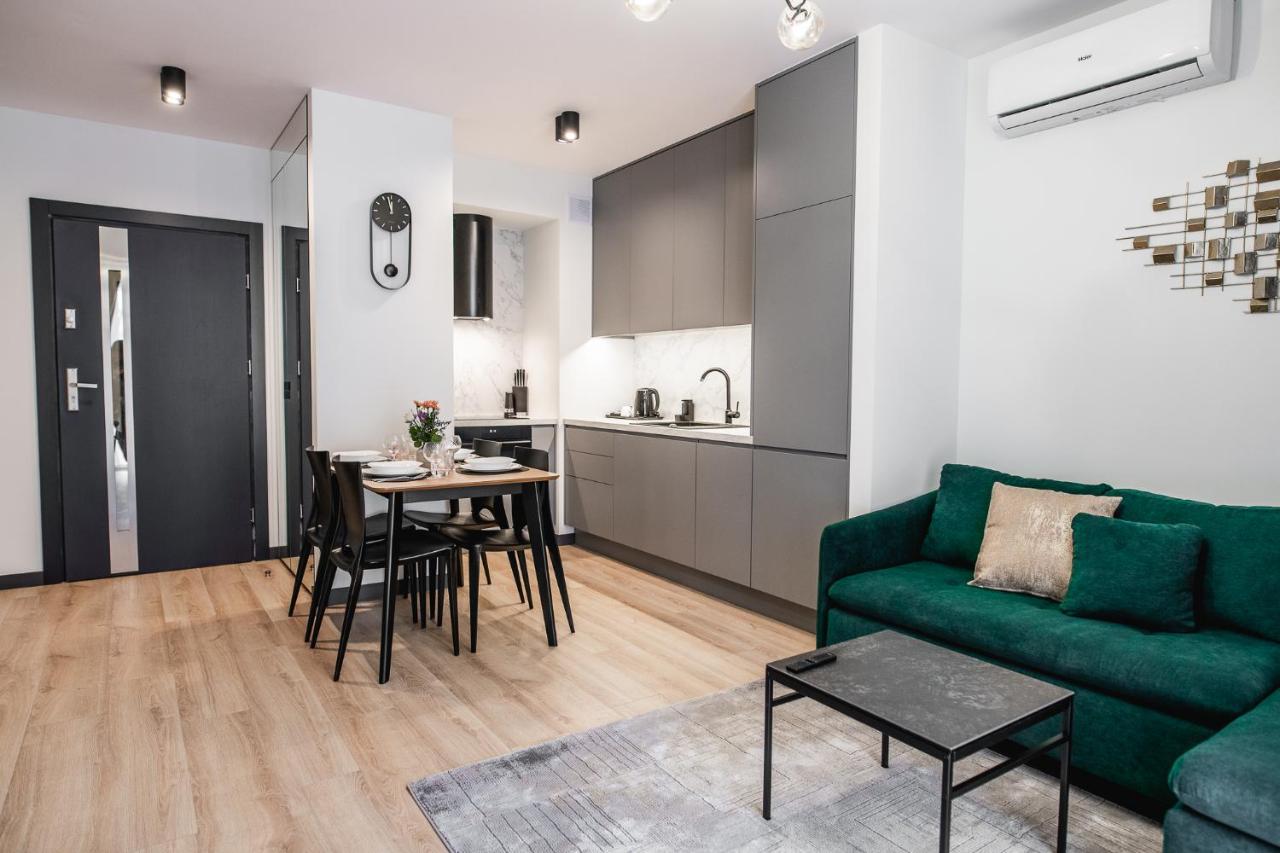 Mkm Apartments Lublin Buitenkant foto