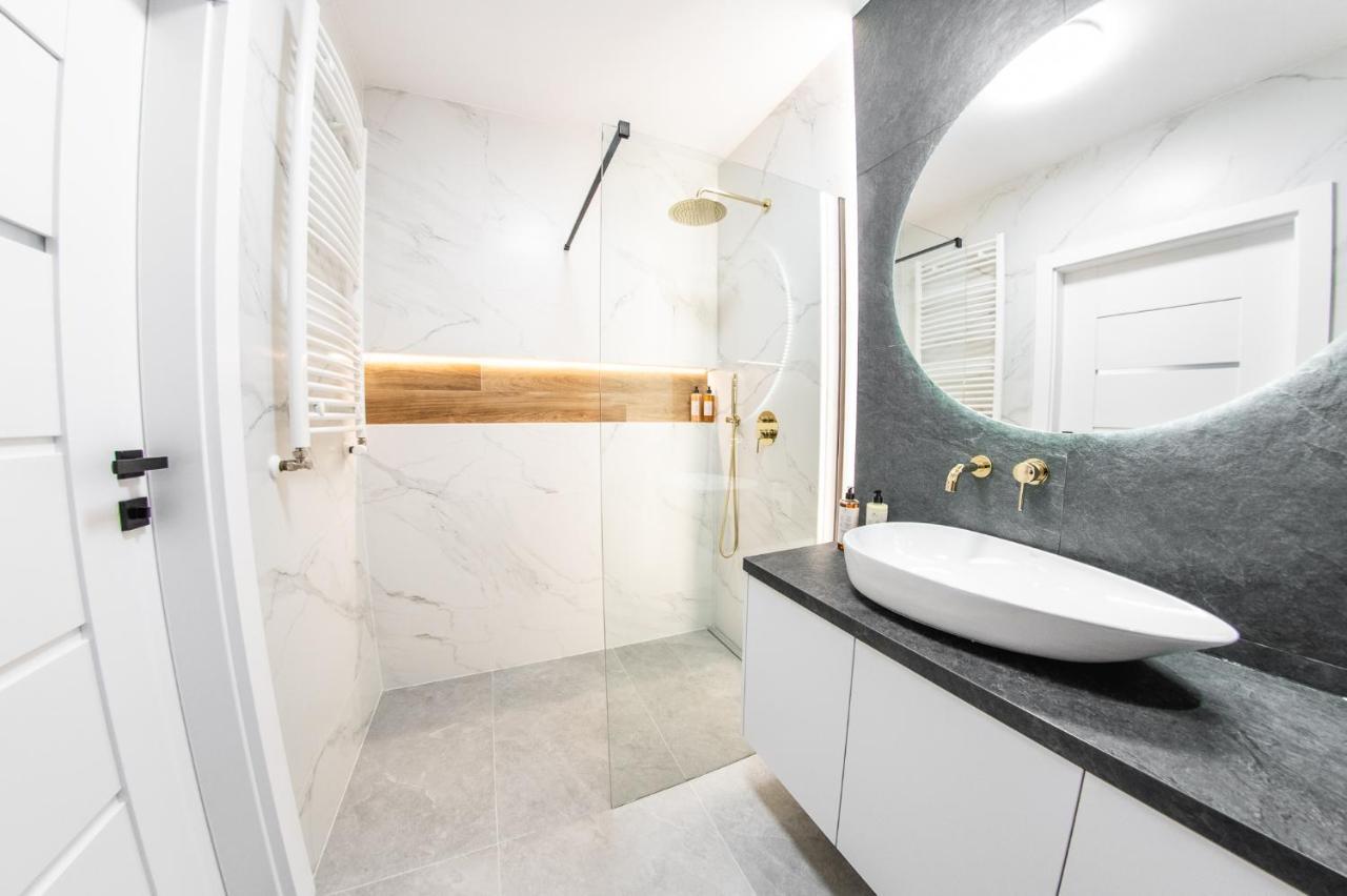 Mkm Apartments Lublin Buitenkant foto